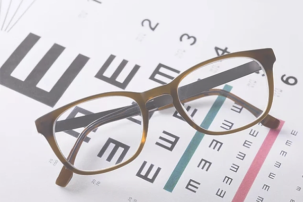 类太阳光谱LED照明对儿童青少年视网膜血流灌注影响的随机对照临床试验